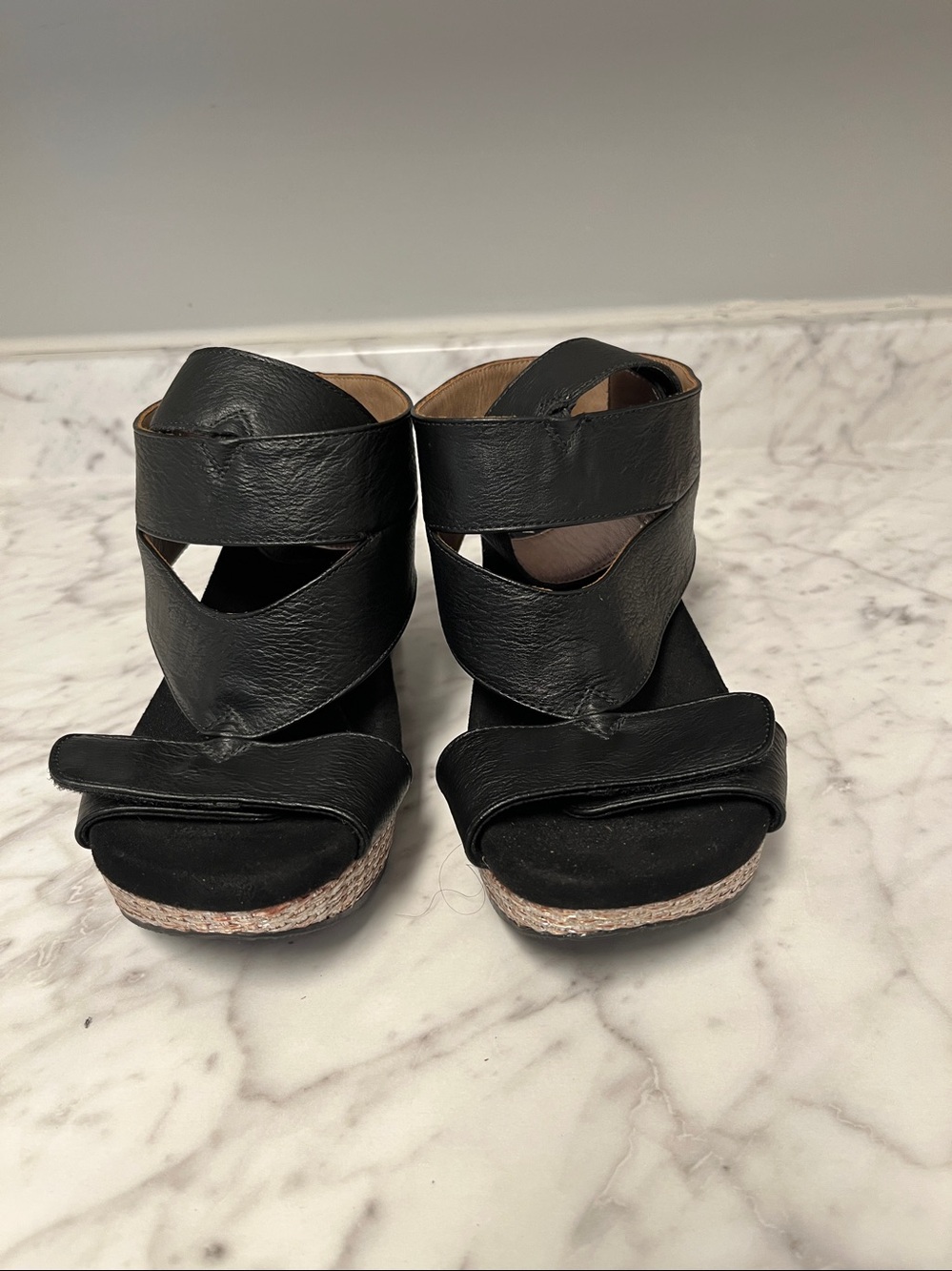 MODZORI Women's Black Open-Toe Strappy Sandals.